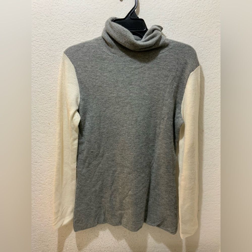 Hadleigh’s Cardigan turtleneck knit 100% cashmere Gray cream  size 46